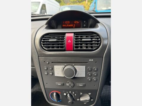Vauxhall Combo 1.3 CDTi 1700 ecoFLEX 16v Panel Van 3dr Diesel Manual (134 g/km, 69 bhp) 32