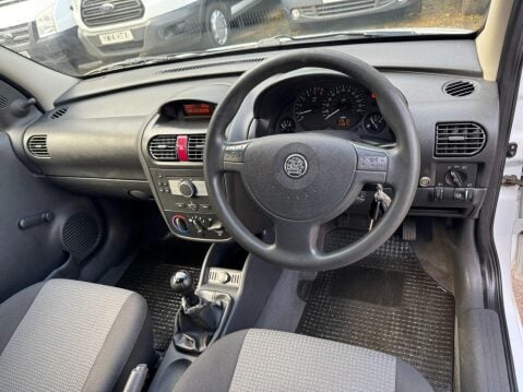 Vauxhall Combo 1.3 CDTi 1700 ecoFLEX 16v Panel Van 3dr Diesel Manual (134 g/km, 69 bhp) 27