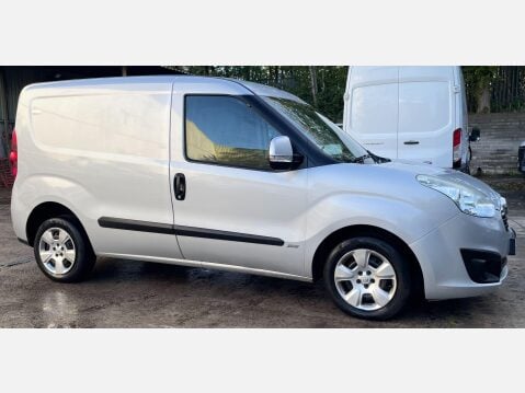 Vauxhall Combo 1.3 CDTi 2000 16v Sportive FWD L1 H1 3dr 5