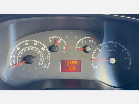 Vauxhall Combo 1.3 CDTi 2000 16v Sportive FWD L1 H1 3dr 28