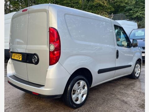 Vauxhall Combo 1.3 CDTi 2000 16v Sportive FWD L1 H1 3dr 8