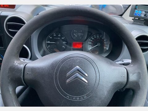 Citroen Berlingo 1.6 625 16v LX Temperature Controlled 5dr Petrol Manual L1 (155 g/km, 95 bh 28