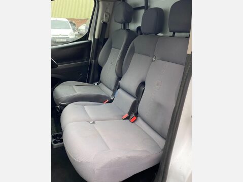 Citroen Berlingo 1.6 BlueHDi 625 LX Panel Van 5dr Diesel Manual L1 (112 g/km, 75 bhp) 36