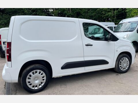 Vauxhall Combo 1.6 Turbo D 2300 Sportive L1 H1 Euro 6 (s/s) 4dr 8