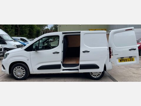 Vauxhall Combo 1.6 Turbo D 2300 Sportive L1 H1 Euro 6 (s/s) 4dr 16