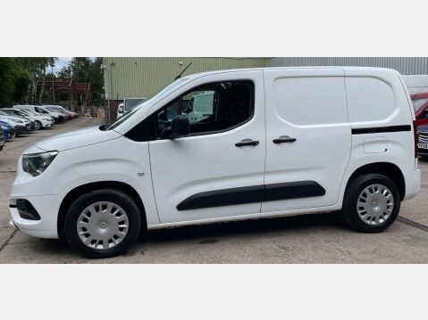 Vauxhall Combo 1.6 Turbo D 2300 Sportive L1 H1 Euro 6 (s/s) 4dr 17