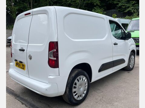 Vauxhall Combo 1.6 Turbo D 2300 Sportive L1 H1 Euro 6 (s/s) 4dr 9