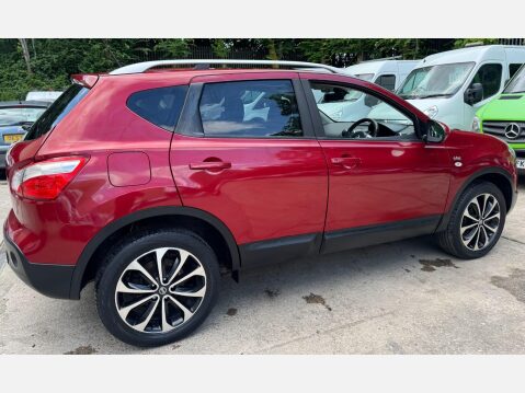 Nissan Qashqai 1.6 n-tec 2WD Euro 5 5dr 9