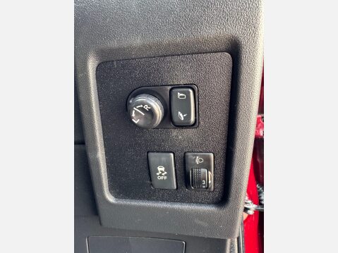 Nissan Qashqai 1.6 n-tec 2WD Euro 5 5dr 27