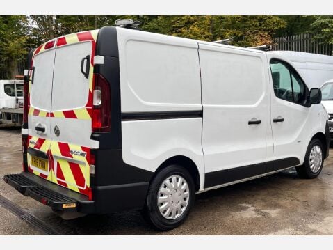 Vauxhall Vivaro 1.6 CDTi 2900 BiTurbo ecoFLEX Panel Van 5dr Diesel Manual L1 H1 Euro 5 (s/s 11