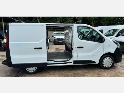 Vauxhall Vivaro 1.6 CDTi 2900 ecoFLEX L1 H1 Euro 5 (s/s) 5dr 9