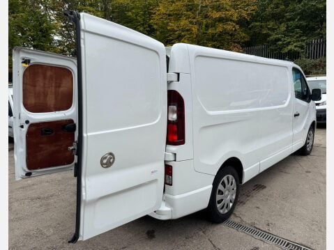Vauxhall Vivaro 1.6 CDTi 2900 Sportive Panel Van 5dr Diesel Manual L2 H1 Euro 6 (120 ps) 15