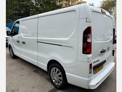 Vauxhall Vivaro 1.6 CDTi 2900 Sportive Panel Van 5dr Diesel Manual L2 H1 Euro 6 (120 ps) 30