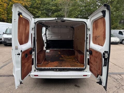 Vauxhall Vivaro 1.6 CDTi 2900 Sportive Panel Van 5dr Diesel Manual L2 H1 Euro 6 (120 ps) 13