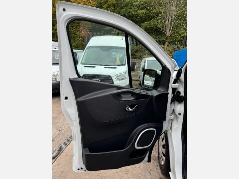 Vauxhall Vivaro 1.6 CDTi 2900 Sportive Panel Van 5dr Diesel Manual L2 H1 Euro 6 (120 ps) 34