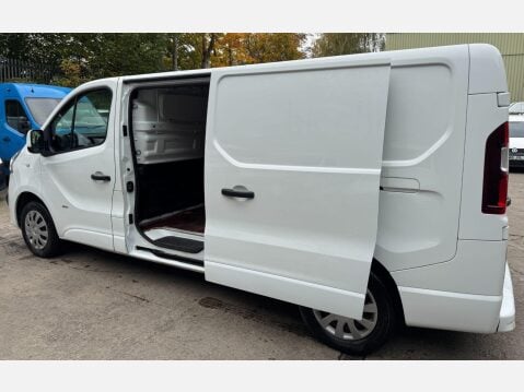 Vauxhall Vivaro 1.6 CDTi 2900 Sportive Panel Van 5dr Diesel Manual L2 H1 Euro 6 (120 ps) 28