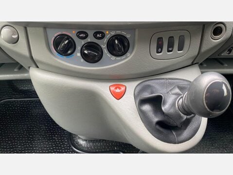 Vauxhall Vivaro 2.0 CDTi Sportive Panel Van 4dr Diesel Manual FWD L1 (215 g/km, 113 bhp) 31