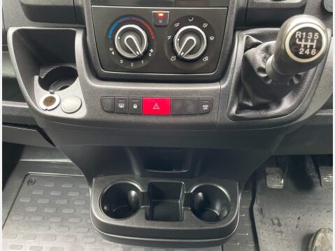 Peugeot Boxer 2.0 BlueHDi 335 Professional L3 H2 Euro 6 5dr 32