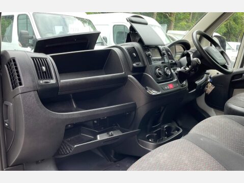 Peugeot Boxer 2.0 BlueHDi 335 Professional L3 H2 Euro 6 5dr 37