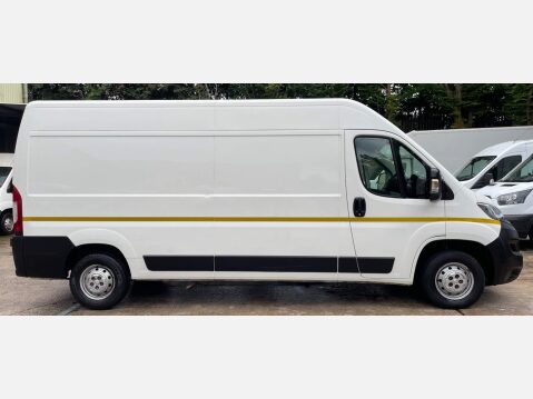 Peugeot Boxer 2.0 BlueHDi 335 Professional L3 H2 Euro 6 5dr 4