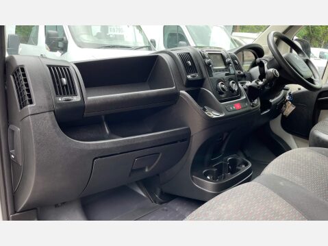 Peugeot Boxer 2.0 BlueHDi 335 Professional L3 H2 Euro 6 5dr 36