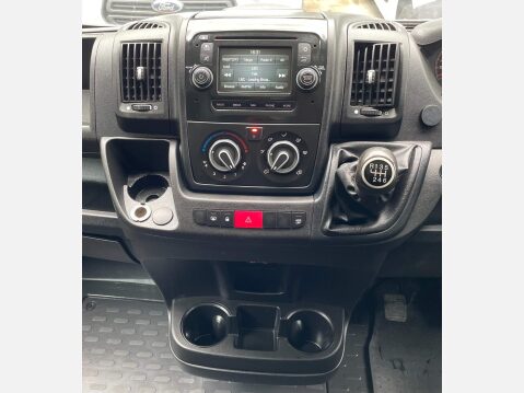 Peugeot Boxer 2.0 BlueHDi 335 Professional L3 H2 Euro 6 5dr 28