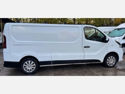 Renault Trafic 1.6 dCi 29 Business Panel Van 5dr Diesel Manual LWB Standard Roof Euro 5 (1 9