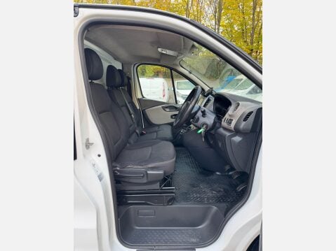Renault Trafic 1.6 dCi 29 Business Panel Van 5dr Diesel Manual LWB Standard Roof Euro 5 (1 29