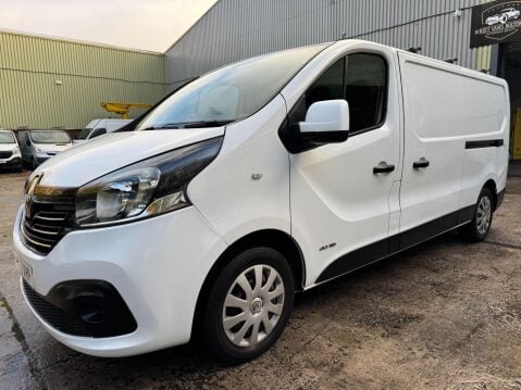 Renault Trafic 1.6 dCi 29 Business Panel Van 5dr Diesel Manual LWB Standard Roof Euro 5 (1 24
