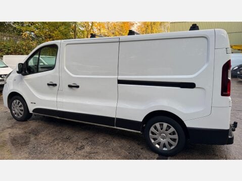 Renault Trafic 1.6 dCi 29 Business Panel Van 5dr Diesel Manual LWB Standard Roof Euro 5 (1 17