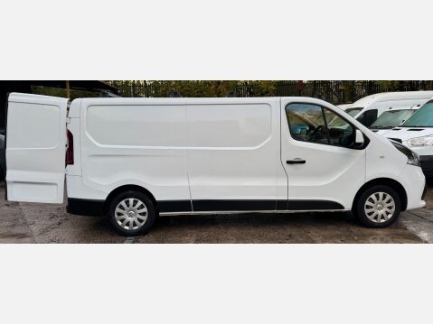 Renault Trafic 1.6 dCi 29 Business Panel Van 5dr Diesel Manual LWB Standard Roof Euro 5 (1 8