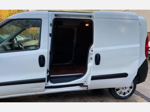 Fiat Doblo 1.6 JTD MultiJet 16v Maxi L2 H1 4dr 21