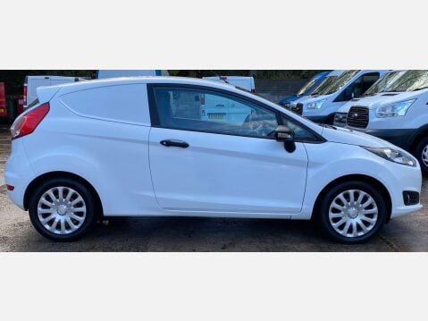 Ford Fiesta 1.5 TDCi Panel Van 3dr Diesel Manual (94 g/km, 73.97 bhp) 9
