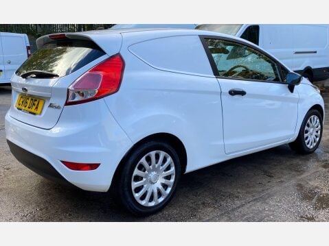 Ford Fiesta 1.5 TDCi Panel Van 3dr Diesel Manual (94 g/km, 73.97 bhp) 11