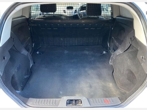 Ford Fiesta 1.5 TDCi Panel Van 3dr Diesel Manual (94 g/km, 73.97 bhp) 15
