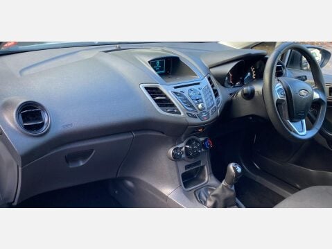 Ford Fiesta 1.5 TDCi Panel Van 3dr Diesel Manual (94 g/km, 73.97 bhp) 38