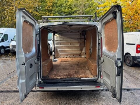 Renault Trafic 2.5 dCi LL29 Sport Panel Van 4dr Diesel Manual L3 H1 (Phase 3) (229 g/km, 1 14