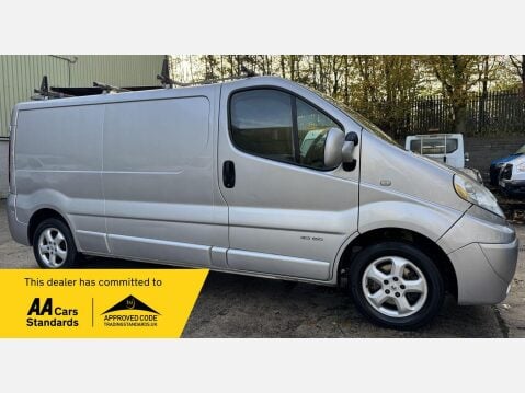Renault Trafic 2.5 dCi LL29 Sport Panel Van 4dr Diesel Manual L3 H1 (Phase 3) (229 g/km, 1 1