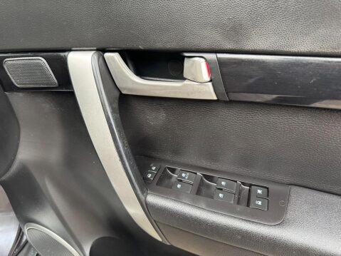 Chevrolet Captiva 2.2 VCDi LTZ 4WD Euro 5 (s/s) 5dr (7 Seats) 24