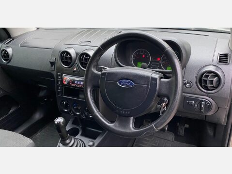 Ford Fusion 1.4 2 5dr 29