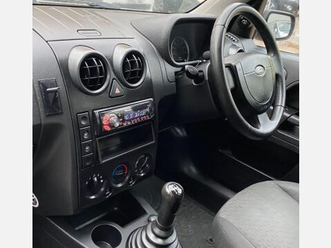 Ford Fusion 1.4 2 5dr 41