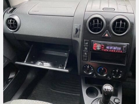 Ford Fusion 1.4 2 5dr 33