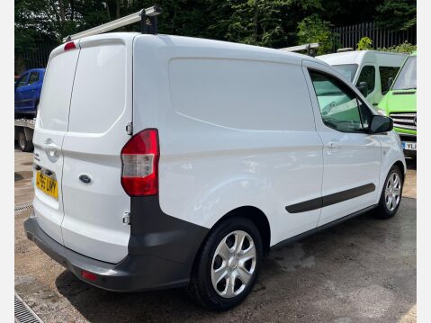 Ford Transit Courier 1.6 TDCi Trend L1 Euro 5 5dr 9