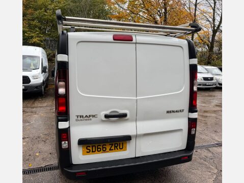Renault Trafic 1.6 dCi 27 Business SWB Standard Roof Euro 5 5dr 14