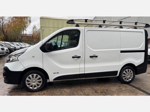 Renault Trafic 1.6 dCi 27 Business SWB Standard Roof Euro 5 5dr 18