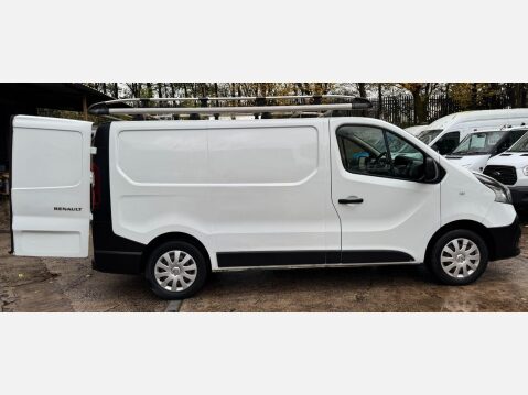 Renault Trafic 1.6 dCi 27 Business SWB Standard Roof Euro 5 5dr 8
