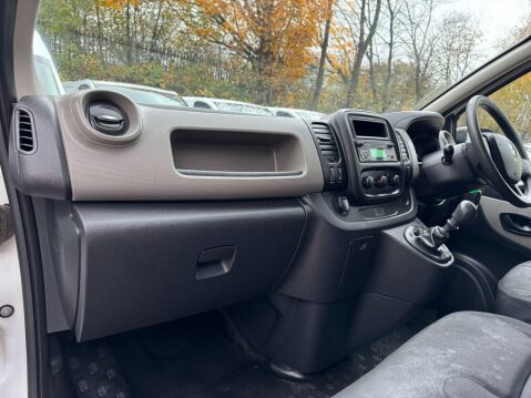 Renault Trafic 1.6 dCi 27 Business SWB Standard Roof Euro 5 5dr 43