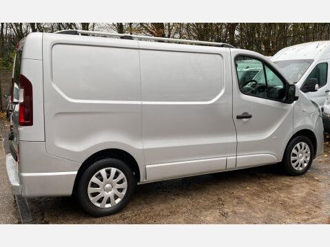 Vauxhall Vivaro 1.6 CDTi 2700 BiTurbo ecoFLEX Sportive L1 H1 Euro 5 (s/s) 5dr 10