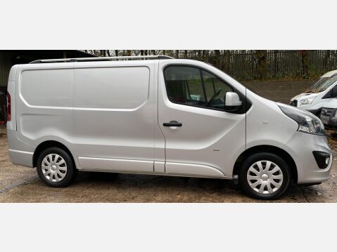 Vauxhall Vivaro 1.6 CDTi 2700 BiTurbo ecoFLEX Sportive L1 H1 Euro 5 (s/s) 5dr 8