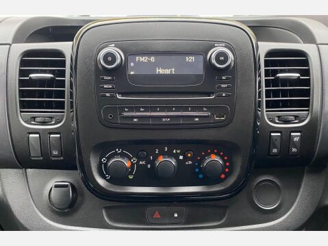 Vauxhall Vivaro 1.6 CDTi 2700 BiTurbo ecoFLEX Sportive L1 H1 Euro 5 (s/s) 5dr 39